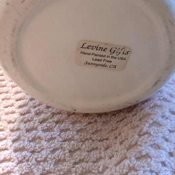 Levine Gifts Ceramic Pot Planter Bowl Sunnyvale Flowers Heart w/stand 8.25x7.25” - Picture 3 of 4